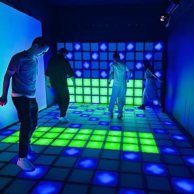 Хорошая цена LED танцевальная площадка плитка прыгающая сетка интерактивная игра супер сетка стена и пол онлайн