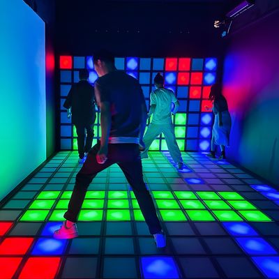 Хорошая цена Игра Super Grid Pixel 30x30cm Интерактивный световой пластмасс Лава Активная игра подсветка онлайн