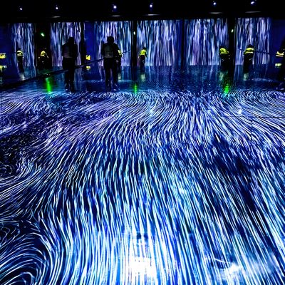 Хорошая цена 3D-искусство текстурированная стена Психологическое лечение комната Внутренний иммерсивный проектор онлайн