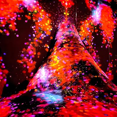 Хорошая цена Искусство Банкетный зал Интерактивная стена Иммерсивное пространство 3D цифровой дисплейный проектор онлайн