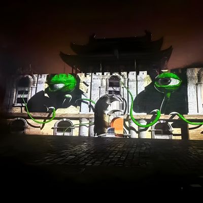 Хорошая цена Интерактивный проектор 3D для внутренних помещений онлайн