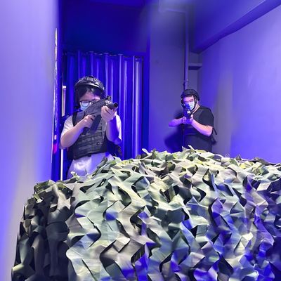 Хорошая цена Оружие с датчиком лазера с жилетом, набор беспроводных систем для многопользователей на открытом воздухе онлайн