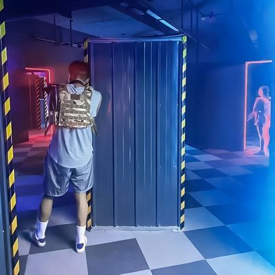 Хорошая цена Профессиональная система лазертаг для арен с технологией IoT и гарантией 24 месяца для использования в помещении/на улице онлайн