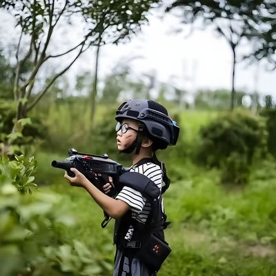 Хорошая цена Commercial Wireless Laser Tag System with Vibration Vest for 12-30 Players and 24 Months Warranty онлайн