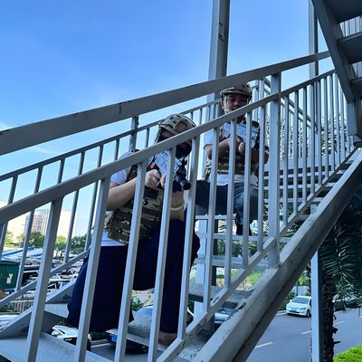 Хорошая цена Professional Wireless Laser Tag Equipment with Vibration Vest and 24 Months Warranty for Multiplayer Game Set онлайн