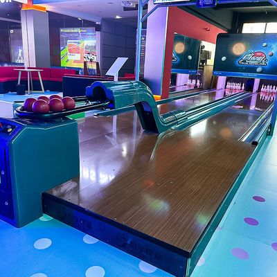 Хорошая цена Complete Indoor Bowling Alley Set with 2000kg Weight and 590X240X240cm Size for Entertainment and Playground онлайн